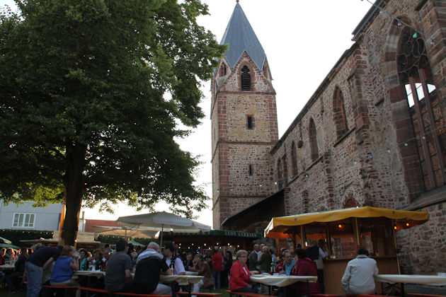 Impressionen vom Weindorf an der Totenkirche in Schwalmstadt