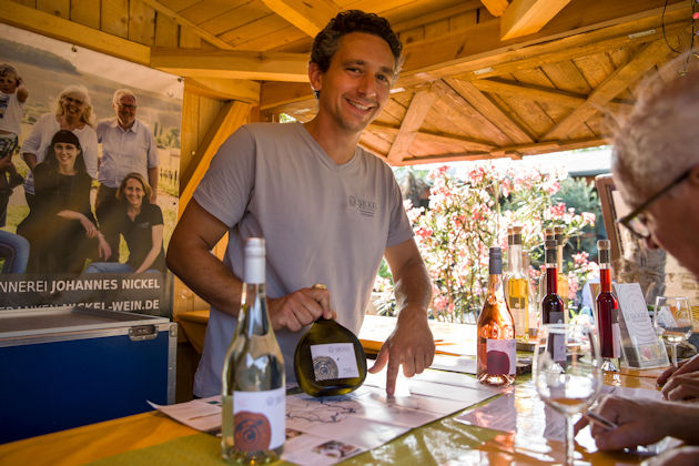 Impressionen vom Weinmarkt im Weingarten bei Späth in Berlin-Treptow