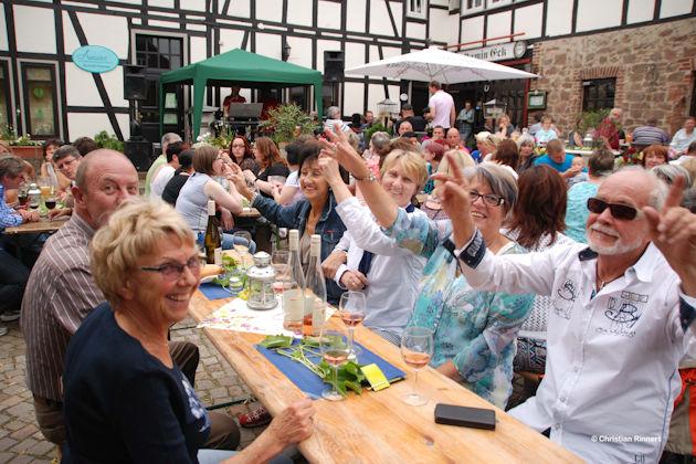 Impressionen vom Sommernachtsweinfest in Bad Zwesten