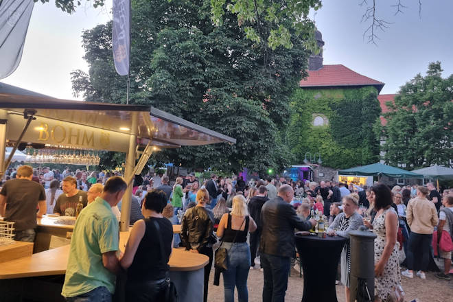 Geselligkeit & gute Tropfen zeichnen das Northeimer Weinfest aus.