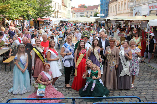 Impressionen vom Bernburger Weinmarkt